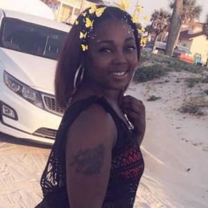 Meet your Posher, Nadia